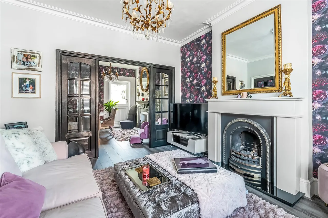 Highlands Road, Leatherhead, KT22, photo 7
