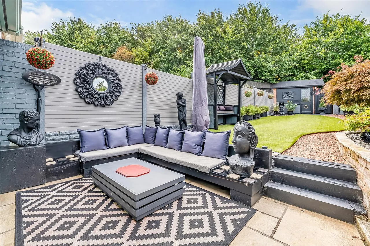 Highlands Road, Leatherhead, KT22, photo 12