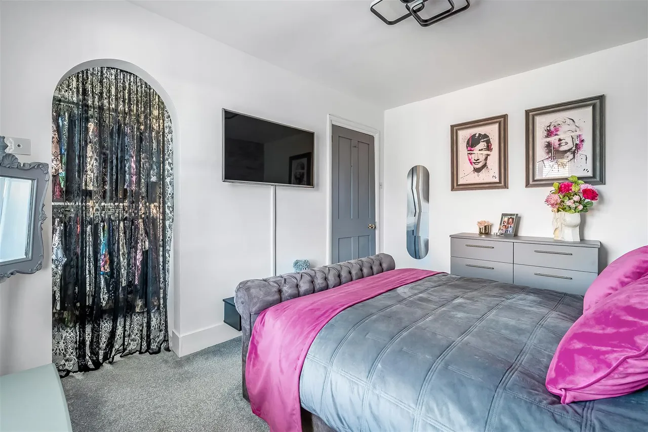 Highlands Road, Leatherhead, KT22, photo 9