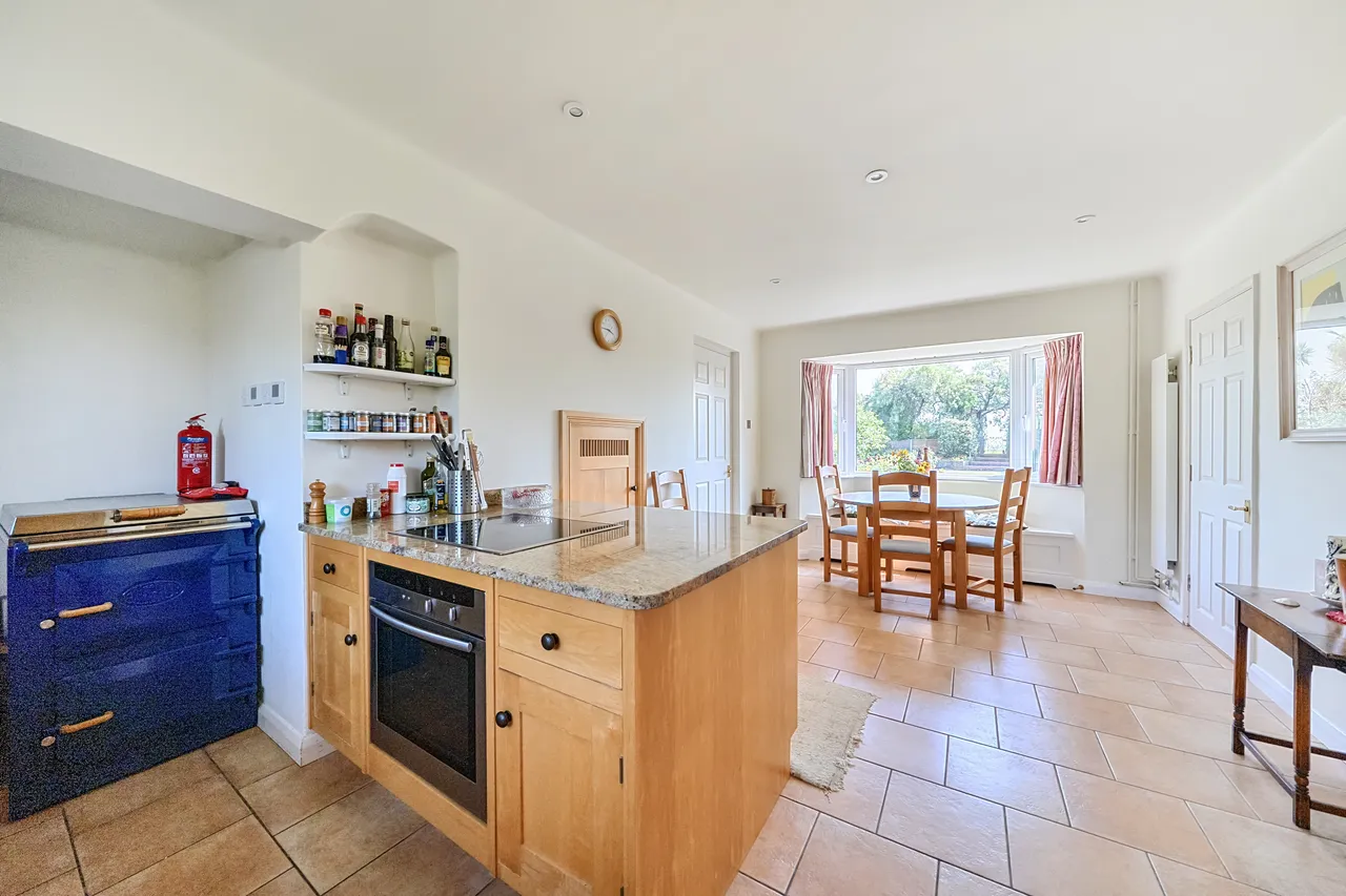 Sea Drive, Bognor Regis, PO22, photo 5