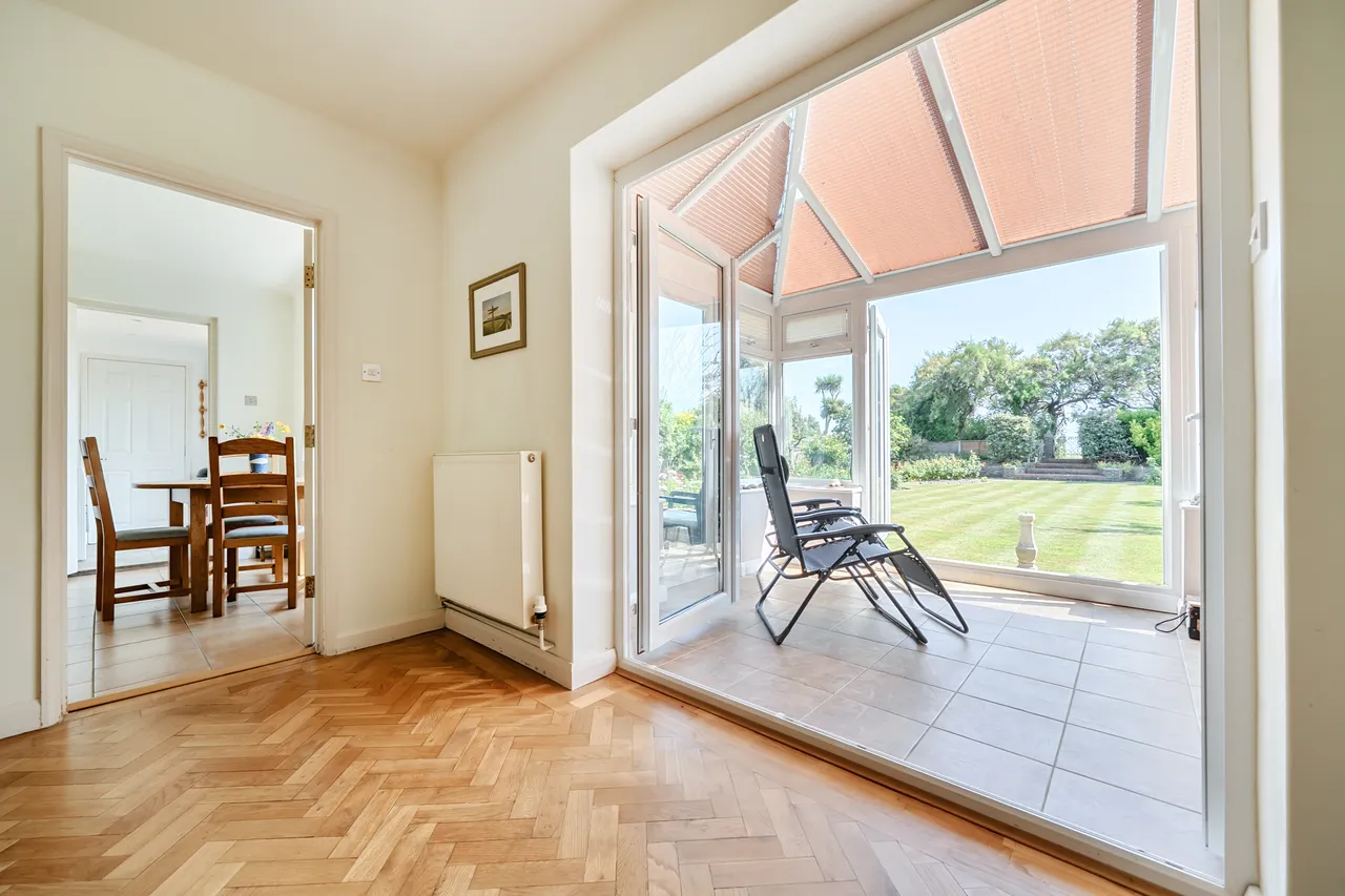 Sea Drive, Bognor Regis, PO22, photo 8