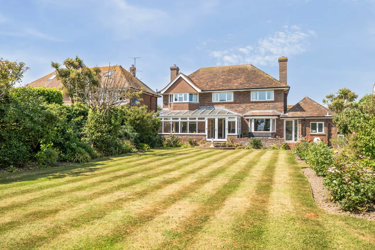Sea Drive, Bognor Regis, PO22, photo 12