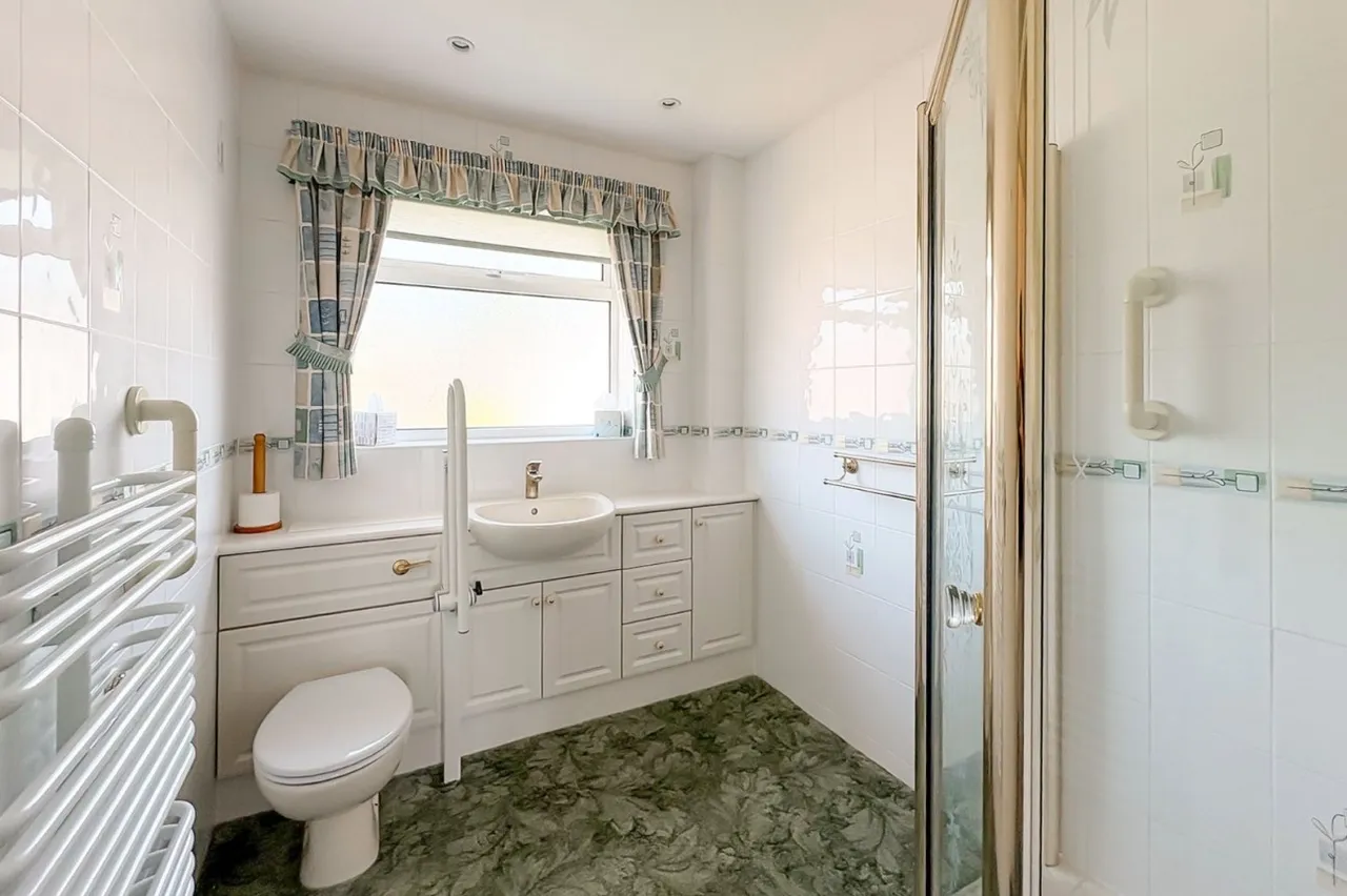 East Preston, Littlehampton, BN16, photo 11