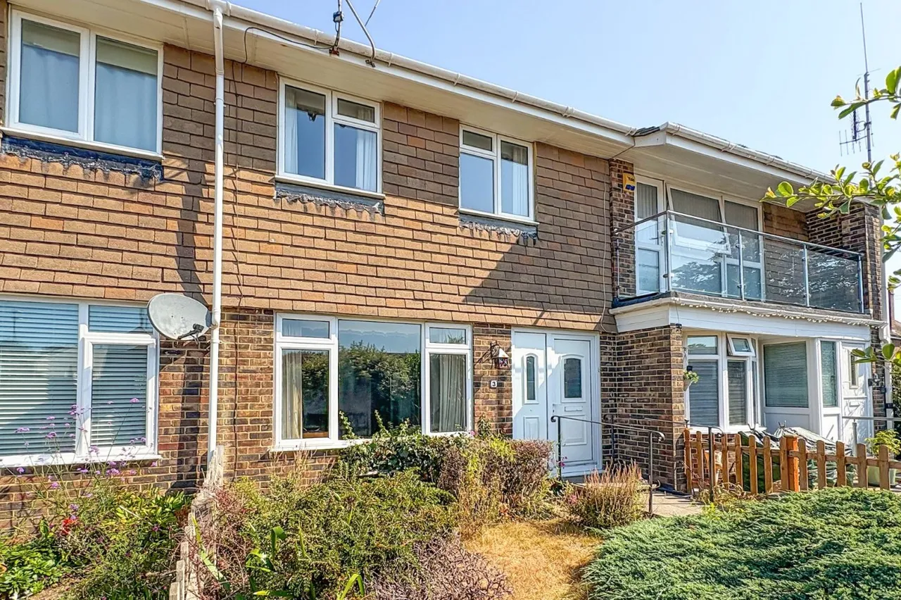2 bed house for sale, East Preston, Littlehampton, BN16