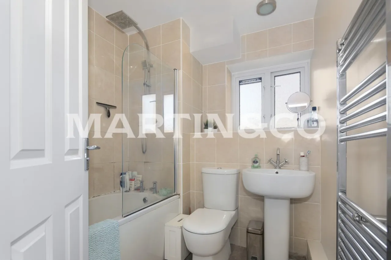 Audley Court, South Woodford, photo 10