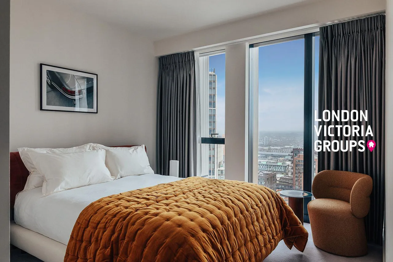 Nine Elms Lane, London, photo 4