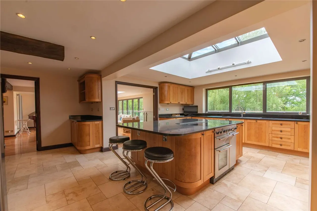 Snelsmore Common, Newbury, Berkshire, RG14 3BB, photo 3