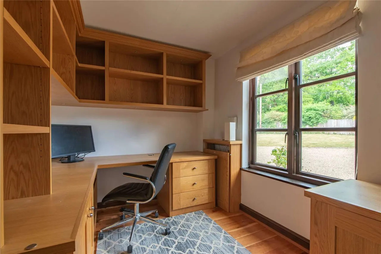 Snelsmore Common, Newbury, Berkshire, RG14 3BB, photo 8