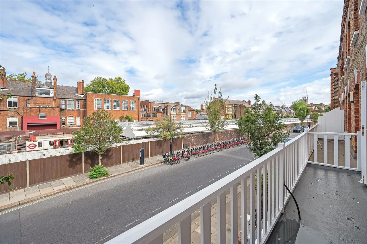 Margravine Gardens, London, W6, photo 11