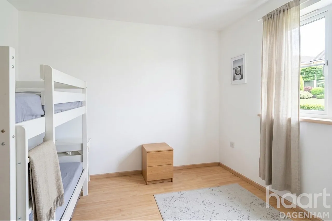 Coopers Close, Dagenham, RM10, photo 8