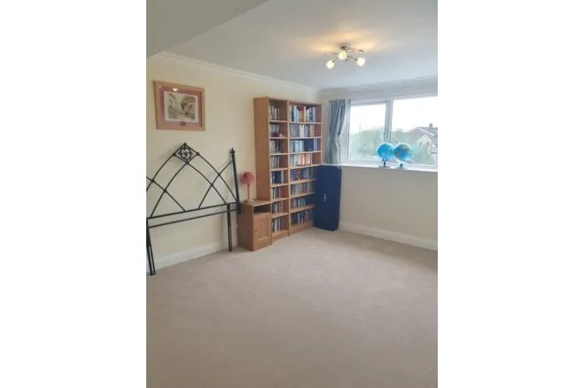 Cote Lane, Bradford, BD15, photo 10