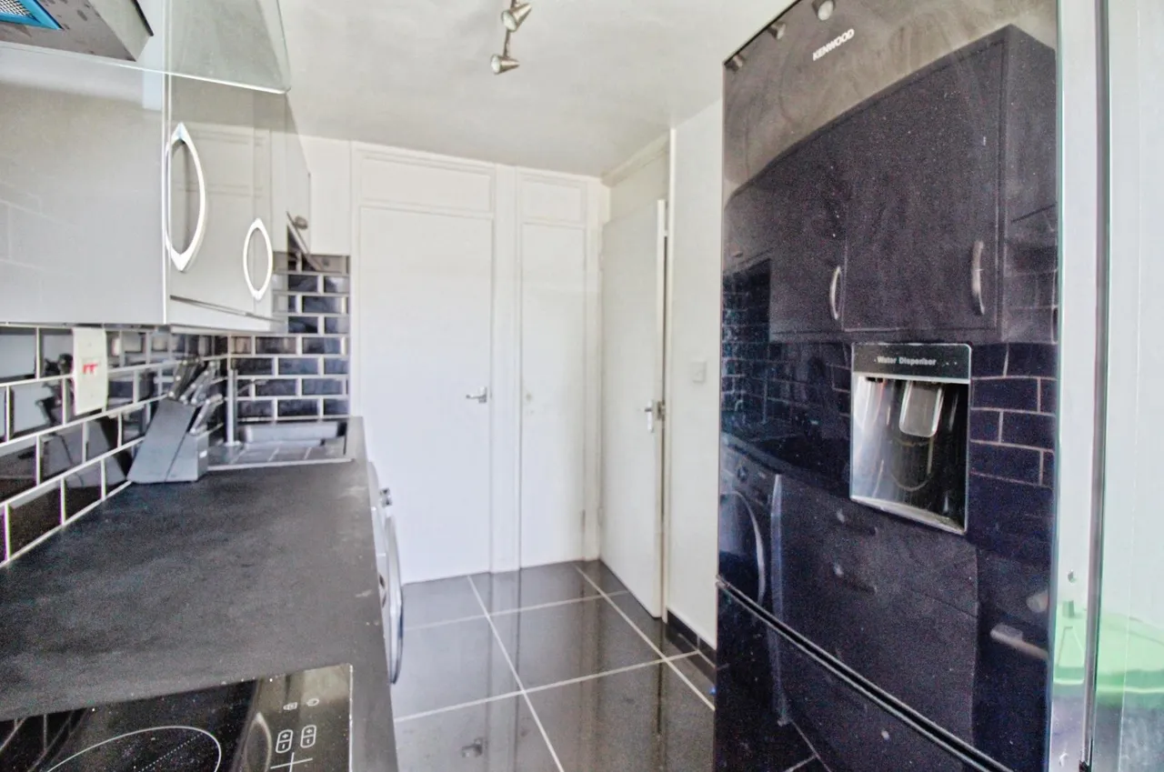 Barberry Close, Romford, RM3, photo 8