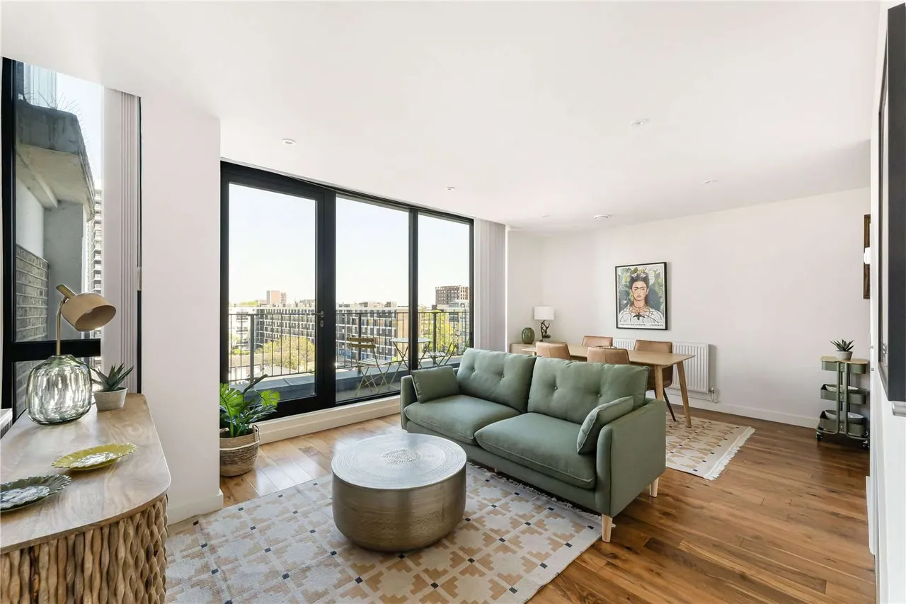 2 bed flat for sale — De Beauvoir Crescent, London, N1 5SB