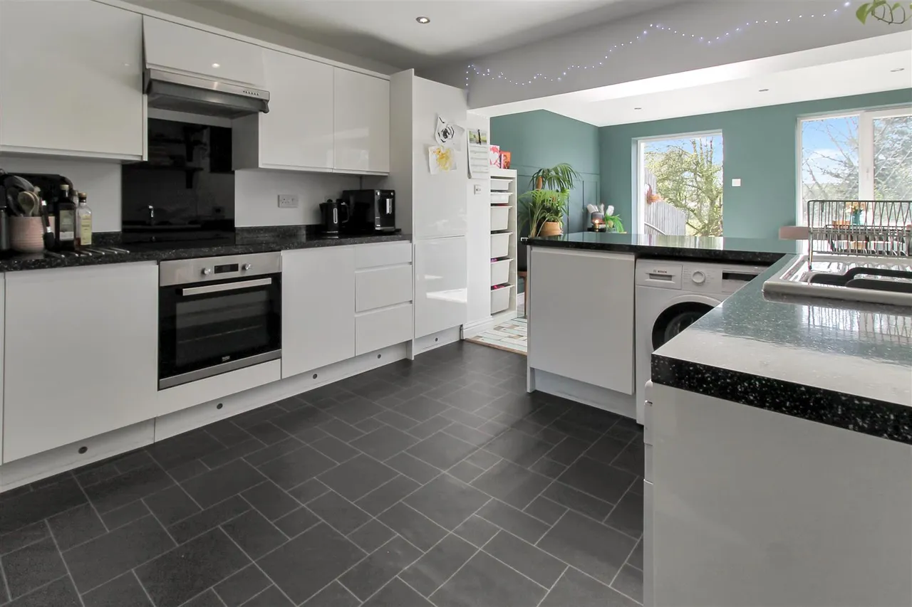 Shire Road, Thirsk, Yorkshire, YO7 1FE, photo 6