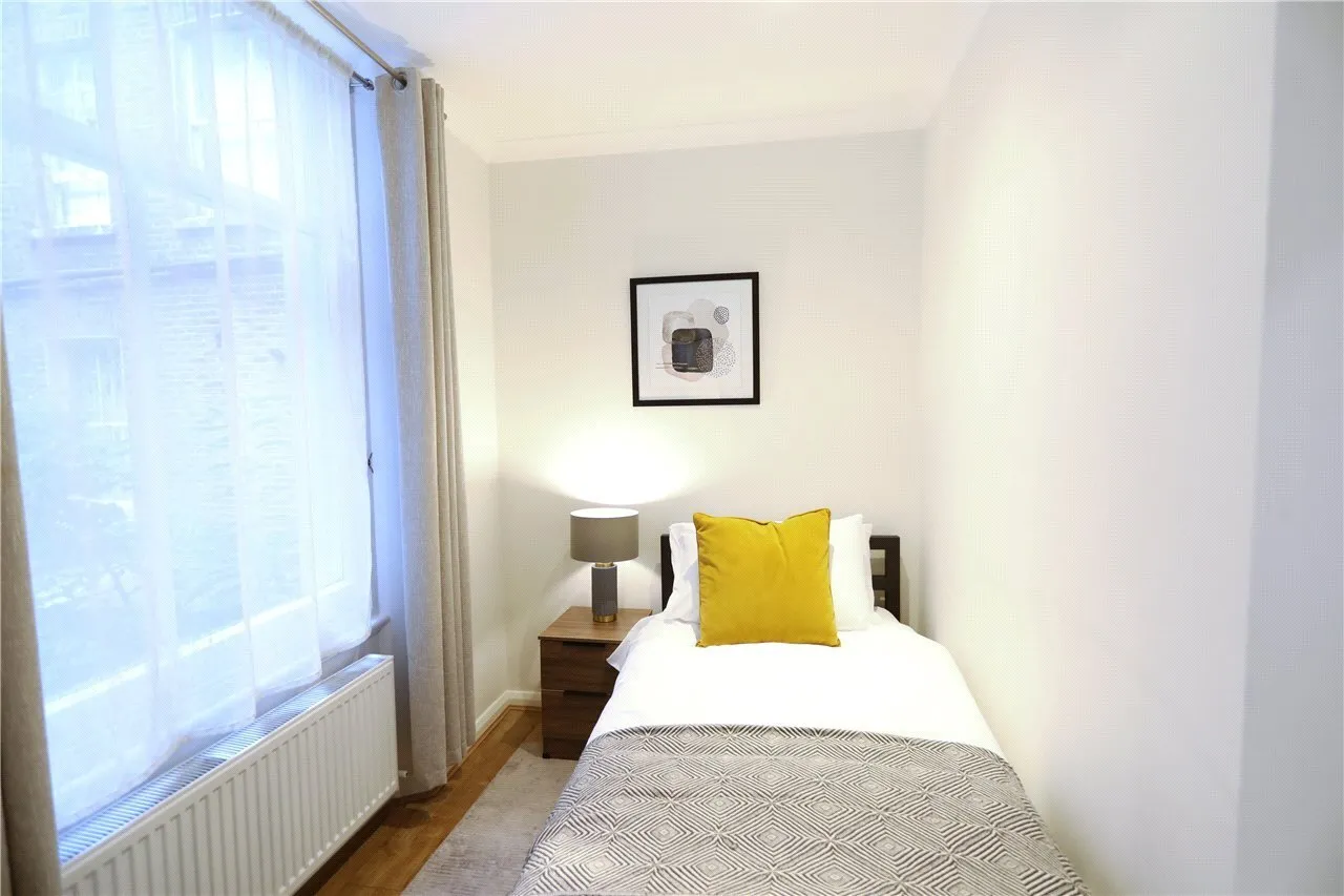 Cheniston Gardens, Kensington, London, W8, photo 4