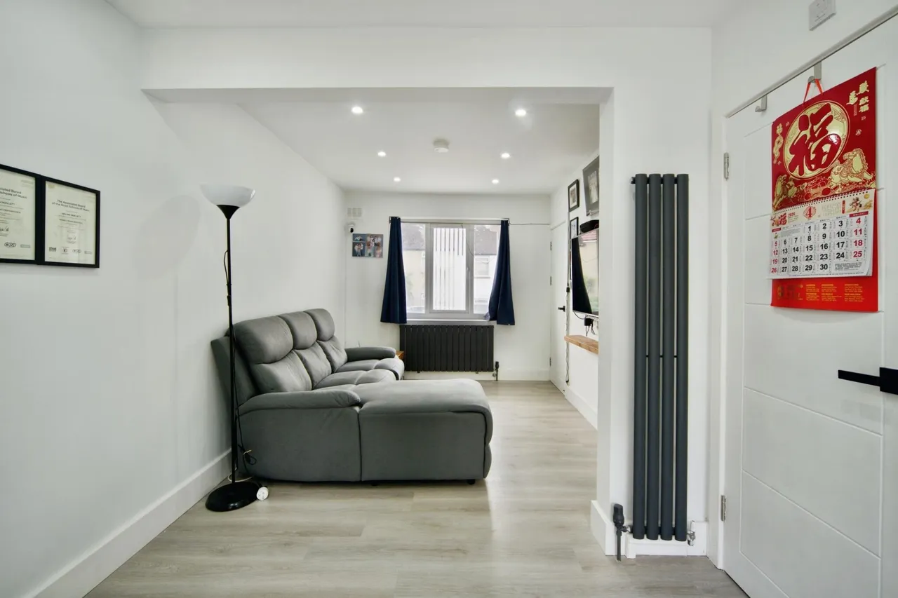 Cowper Gardens, London, N14, photo 7