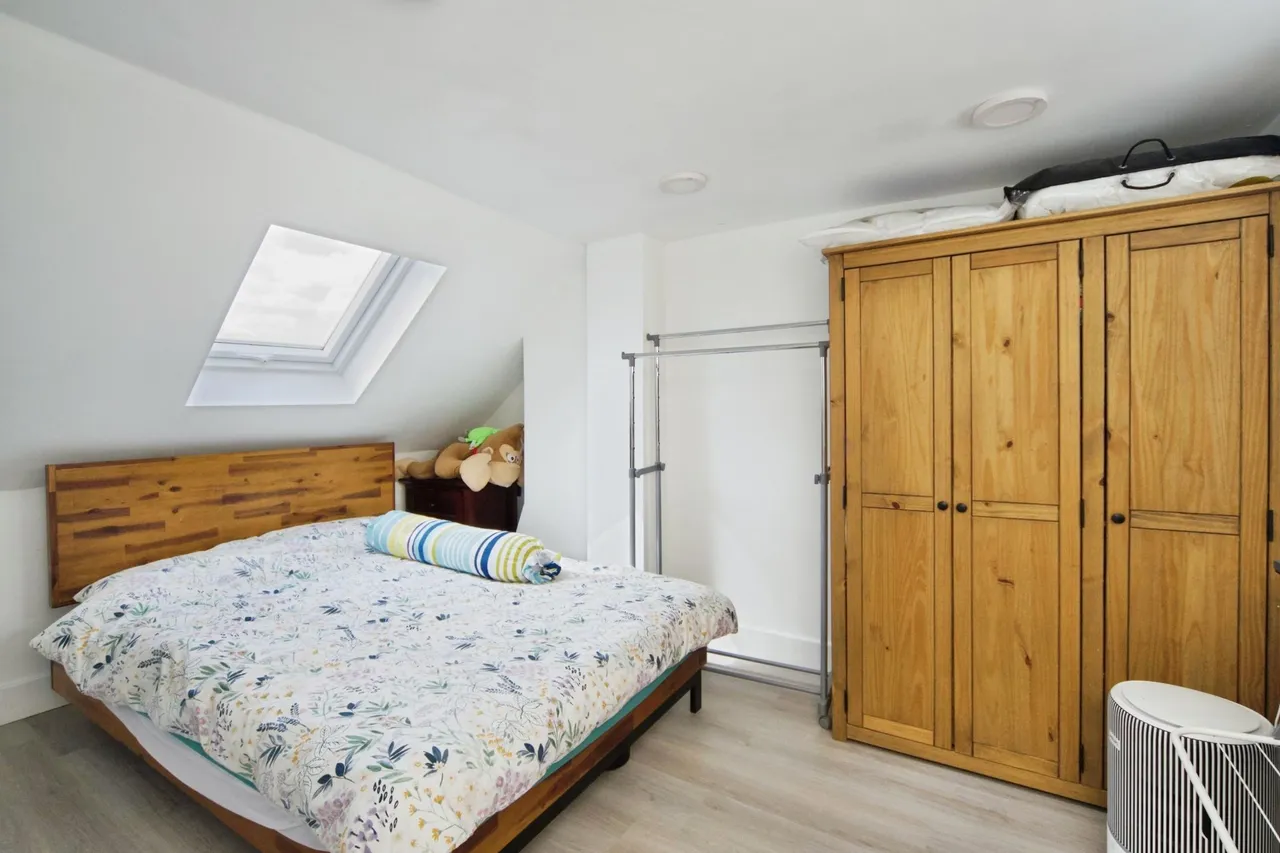 Cowper Gardens, London, N14, photo 19