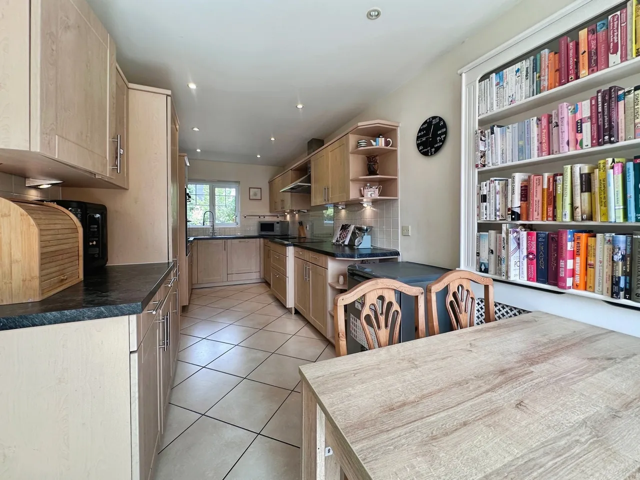 Cawett Drive, Fleet, Hampshire, GU51 1HP, photo 11
