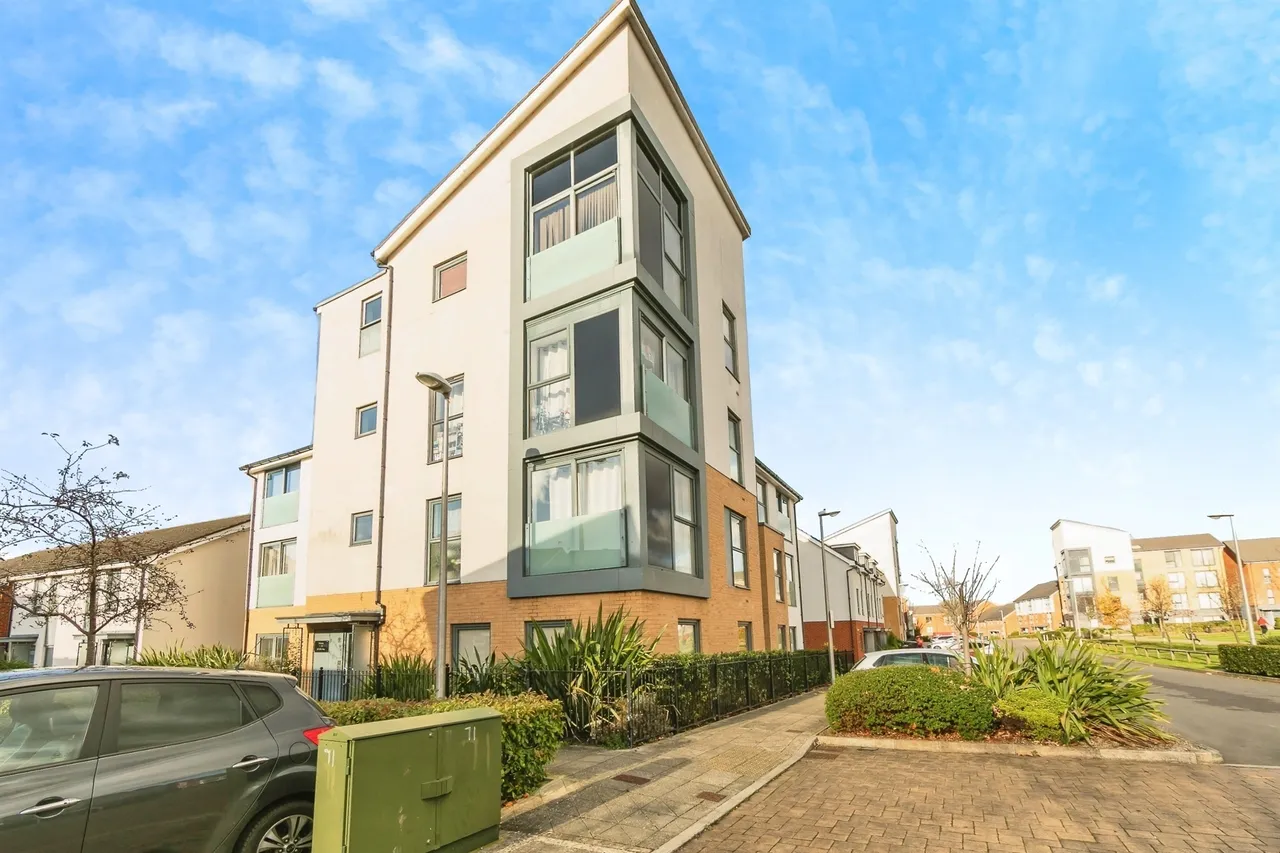 1 bed flat for sale — Puffin Way, Reading