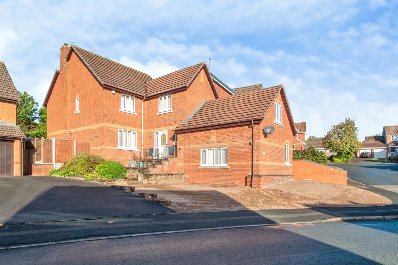 5 bed house for sale, Collings Avenue, Worcester, WR4