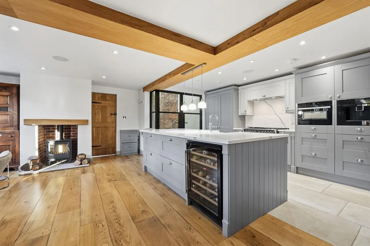 New Road, Prestbury, photo 7