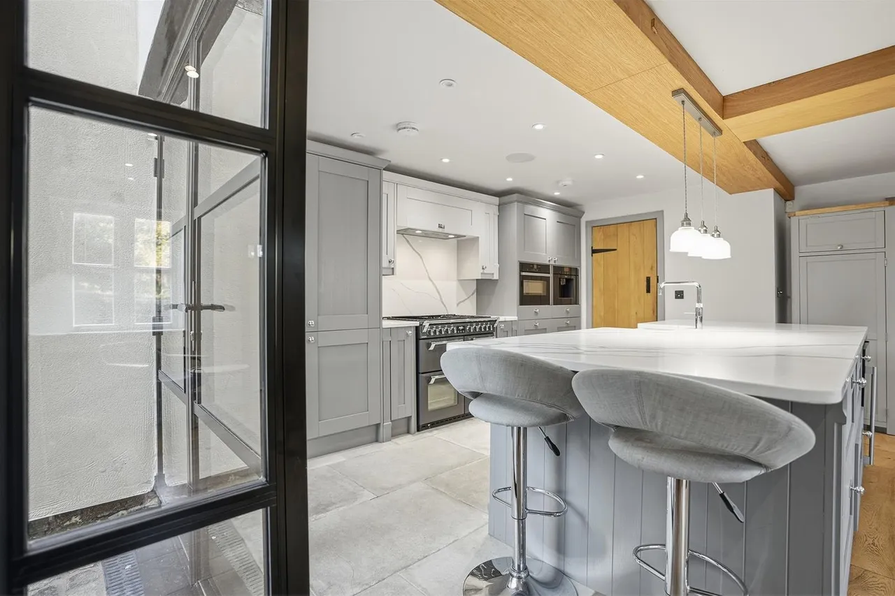 New Road, Prestbury, photo 4