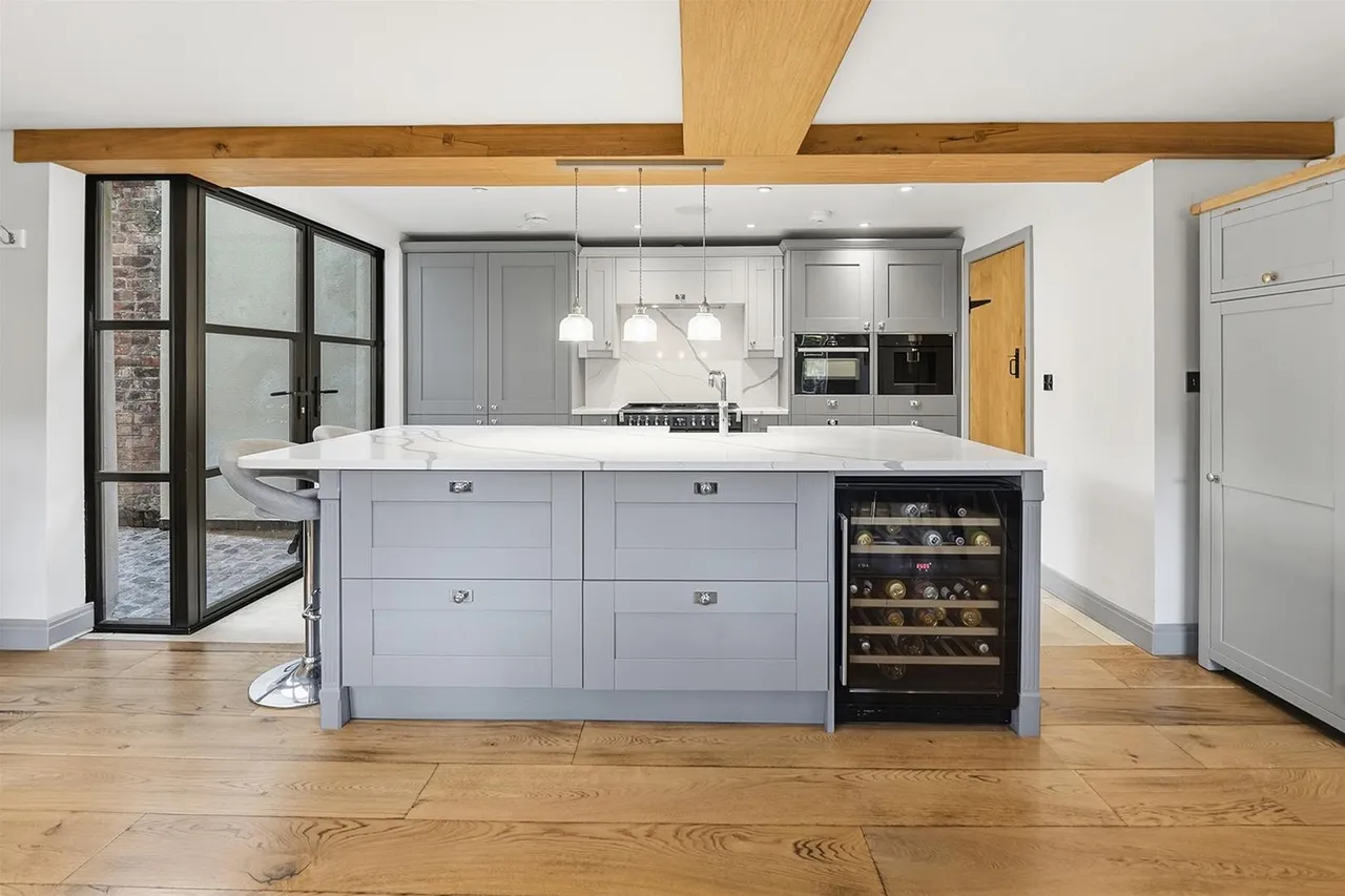 New Road, Prestbury, photo 3