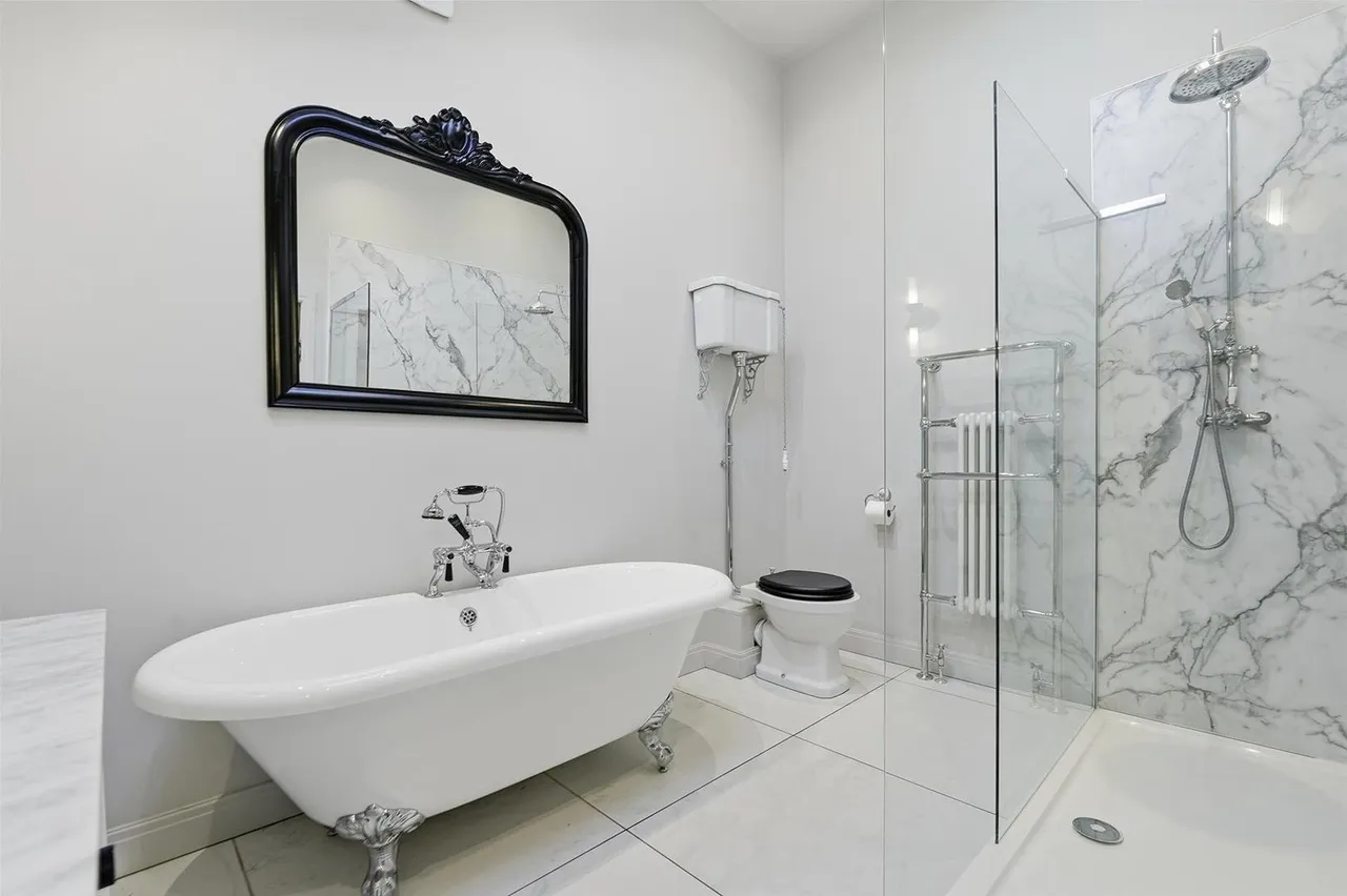 New Road, Prestbury, photo 23