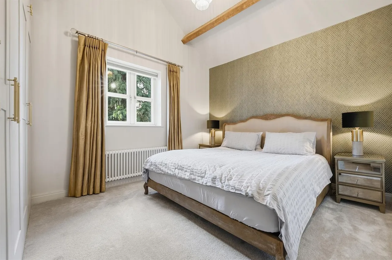 New Road, Prestbury, photo 13