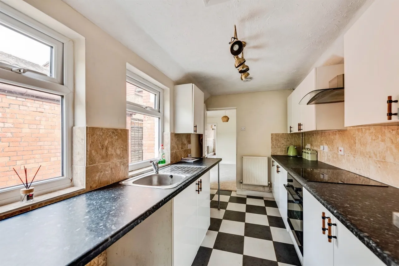 Kingsdown Road, Swindon, SN2, photo 3