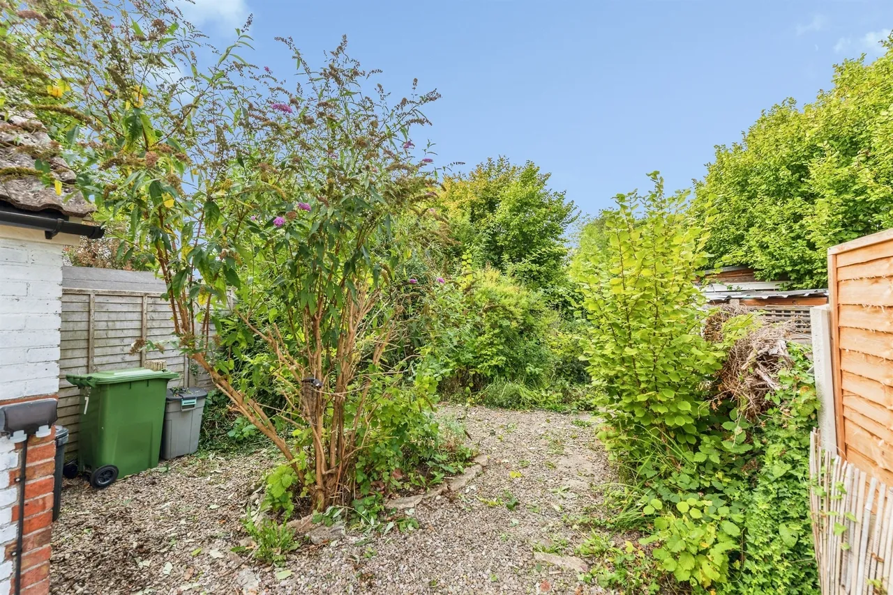 Kingsdown Road, Swindon, SN2, photo 11
