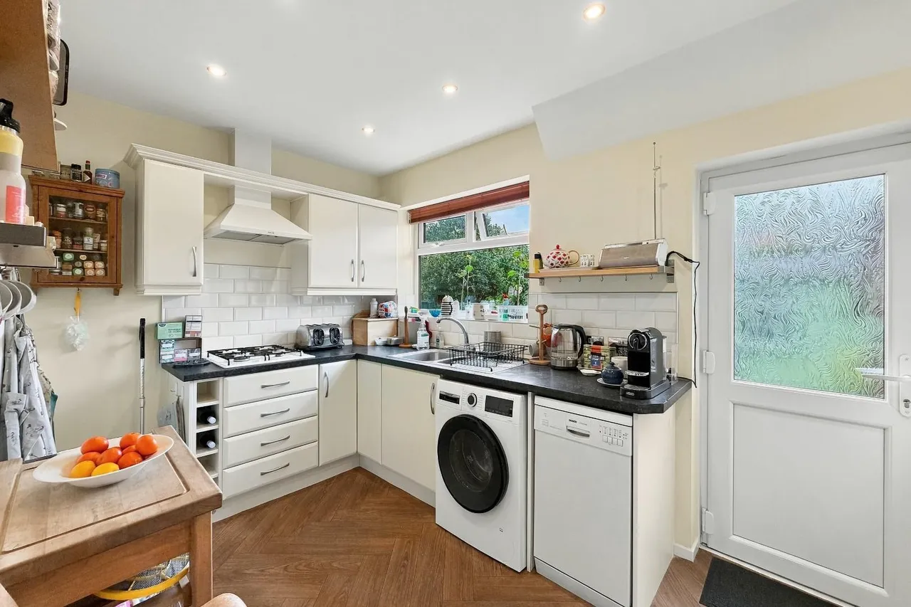 Hawthorn Avenue, Timperley, WA15, photo 9