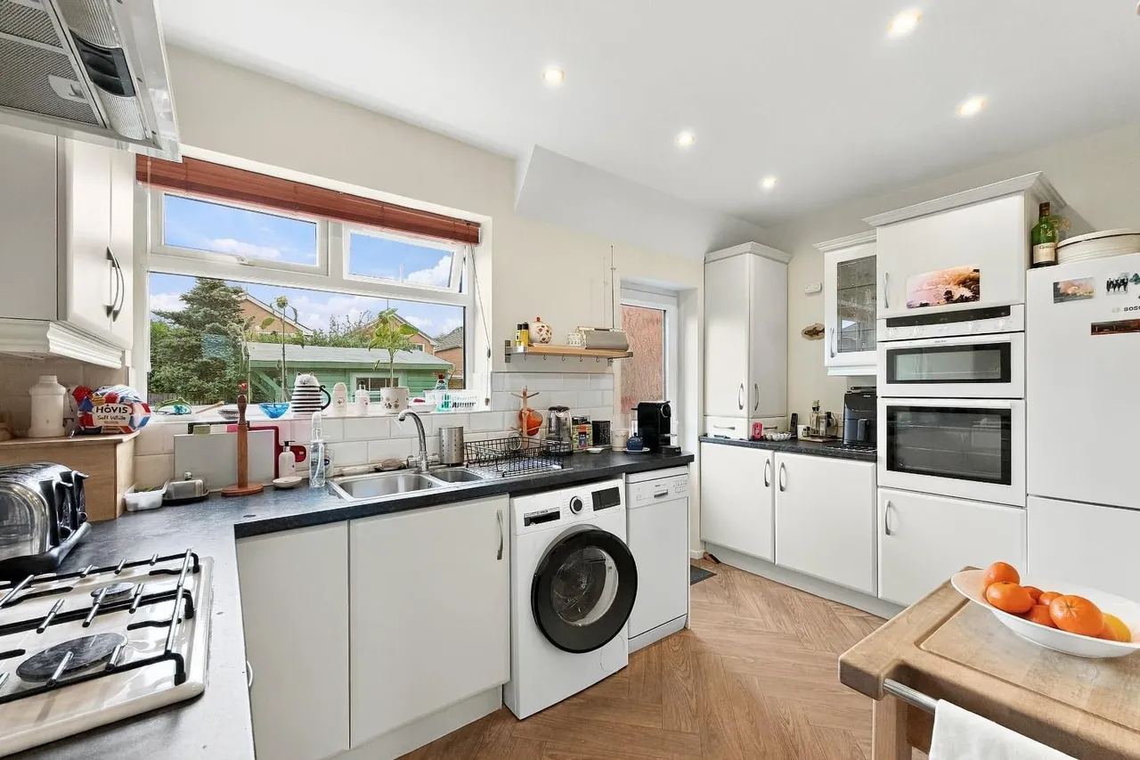 Hawthorn Avenue, Timperley, WA15, photo 4