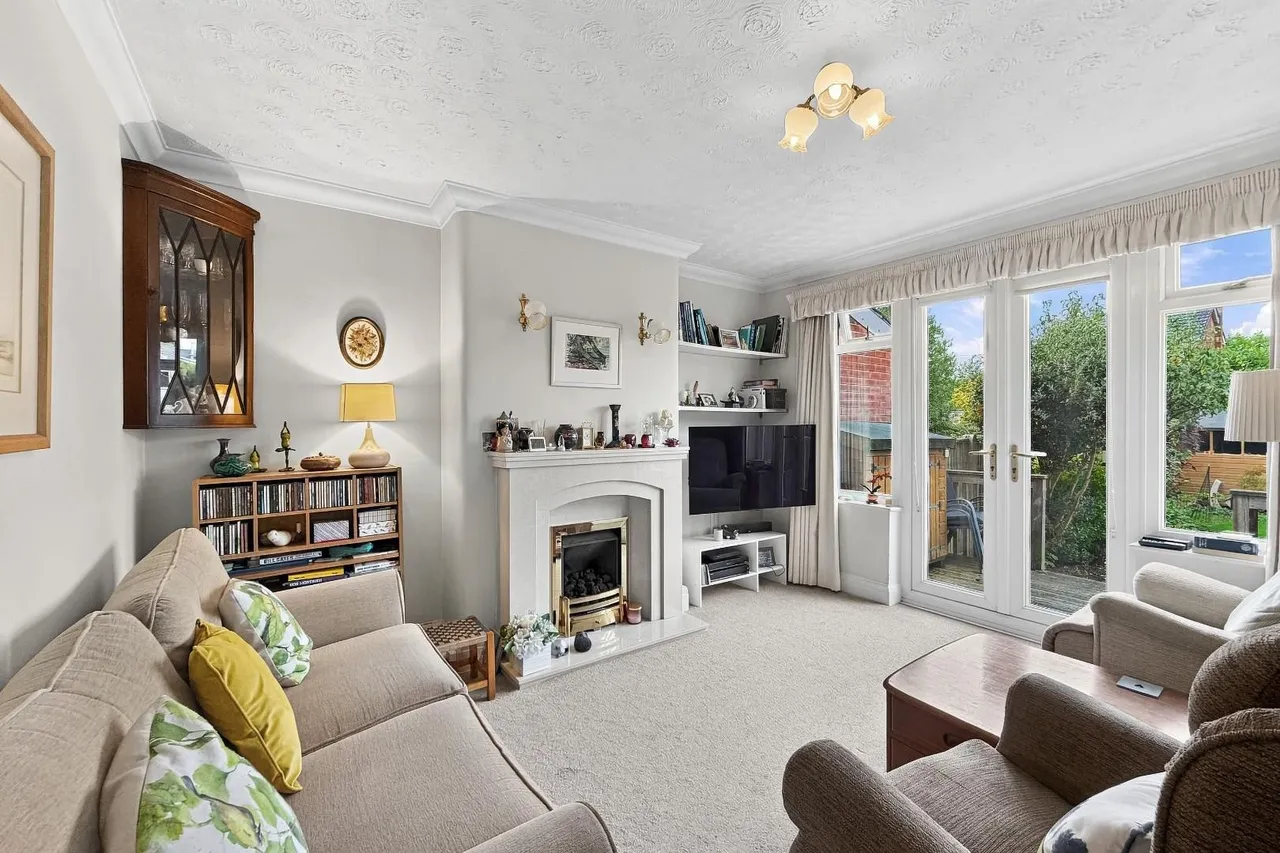 Hawthorn Avenue, Timperley, WA15, photo 2