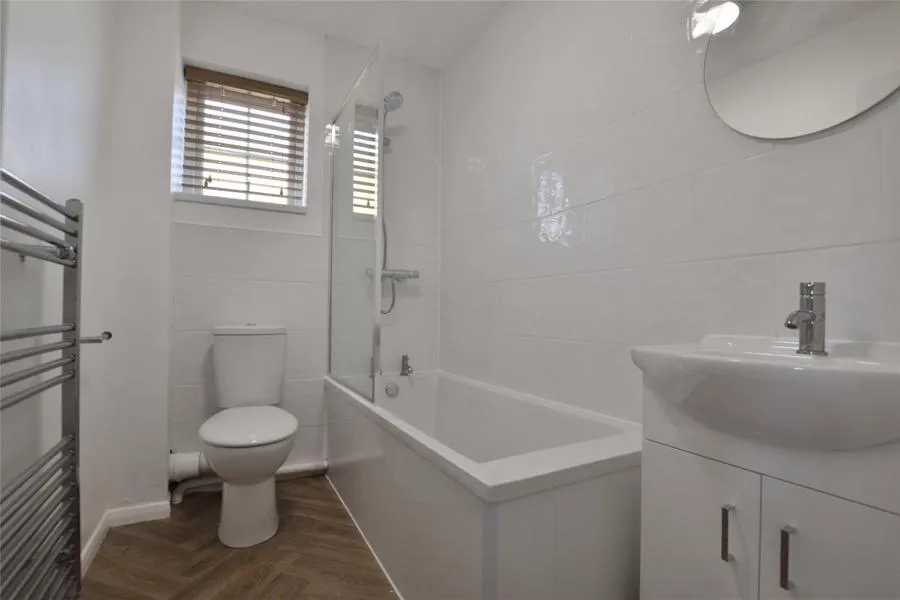 St. Vincent Way, Churchdown, GL3, photo 7