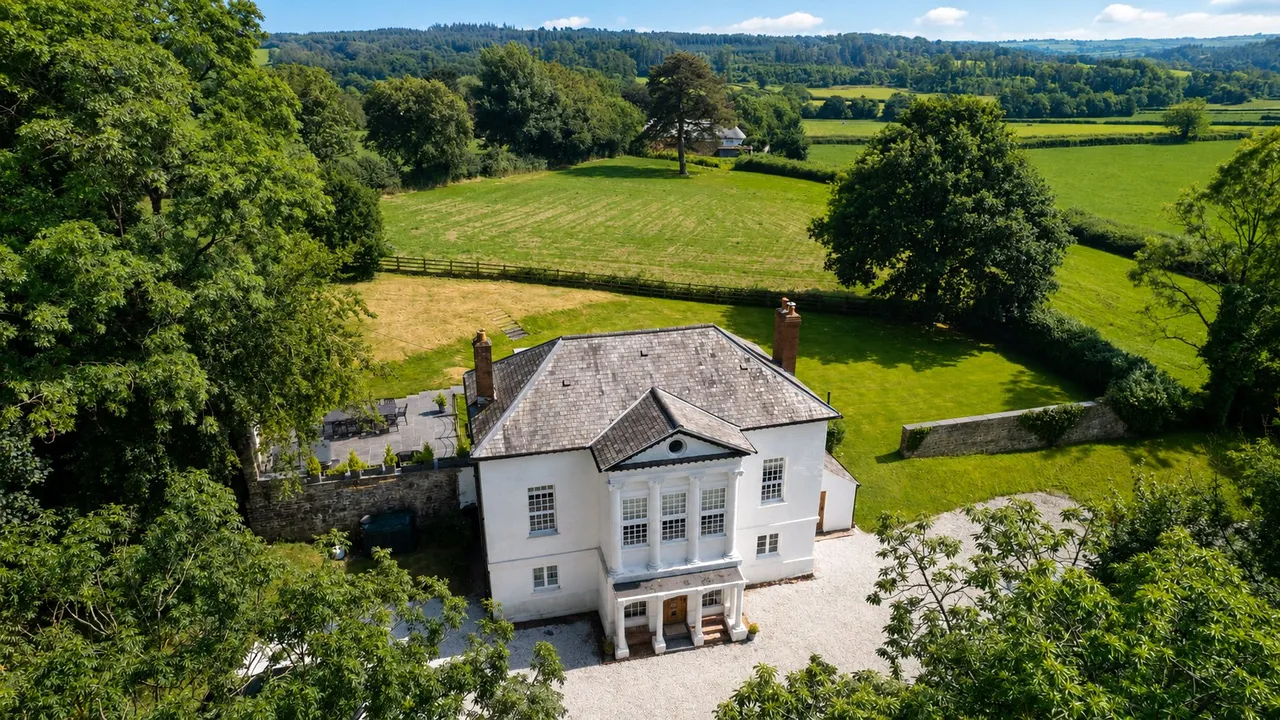 Filleigh, Barnstaple, photo 43