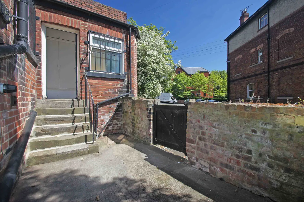 Clarendon Road, Leeds, LS2, photo 13