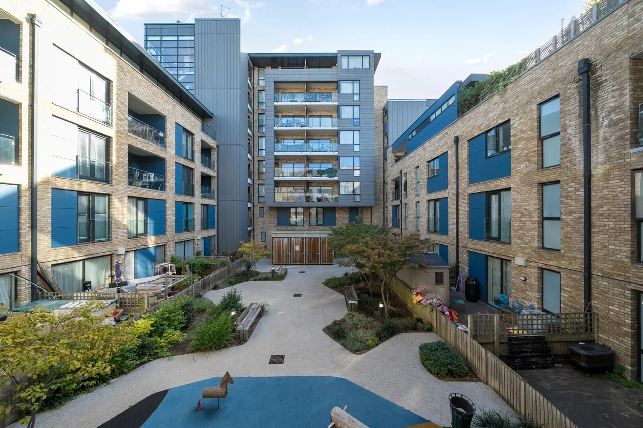 Boundary Lane, SE17, photo 11