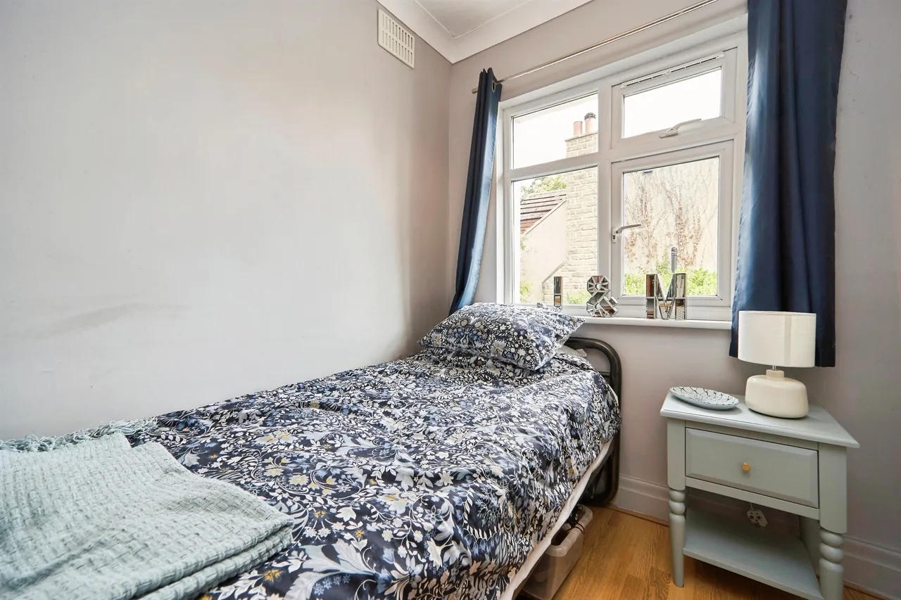Ridgemount Road, Riddlesden, Keighley, photo 12