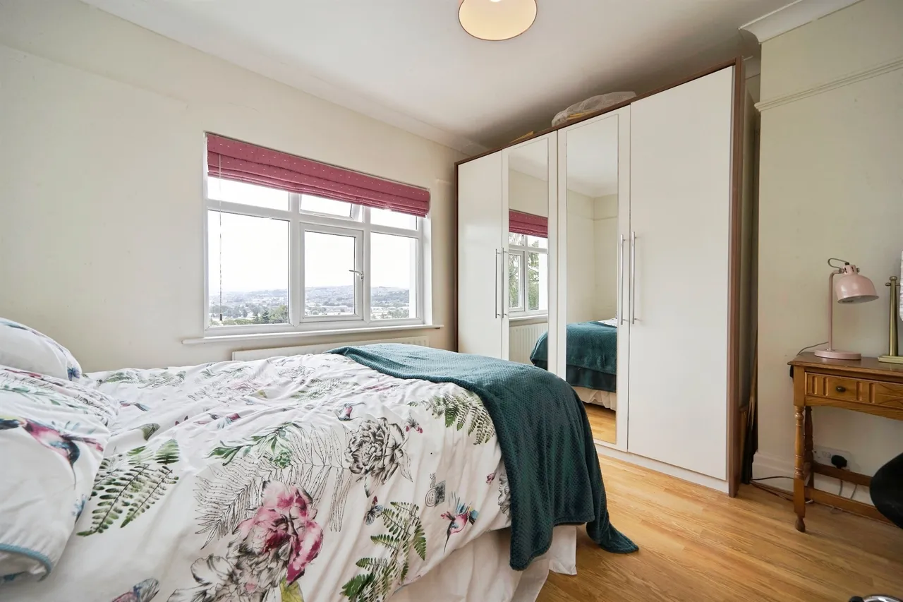 Ridgemount Road, Riddlesden, Keighley, photo 11
