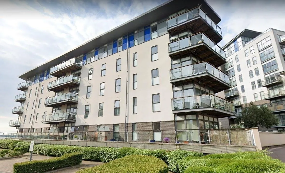 1 bed flat to rent — Bessborough House, Ingress Park, Greenhithe, Greenhithe, DA9