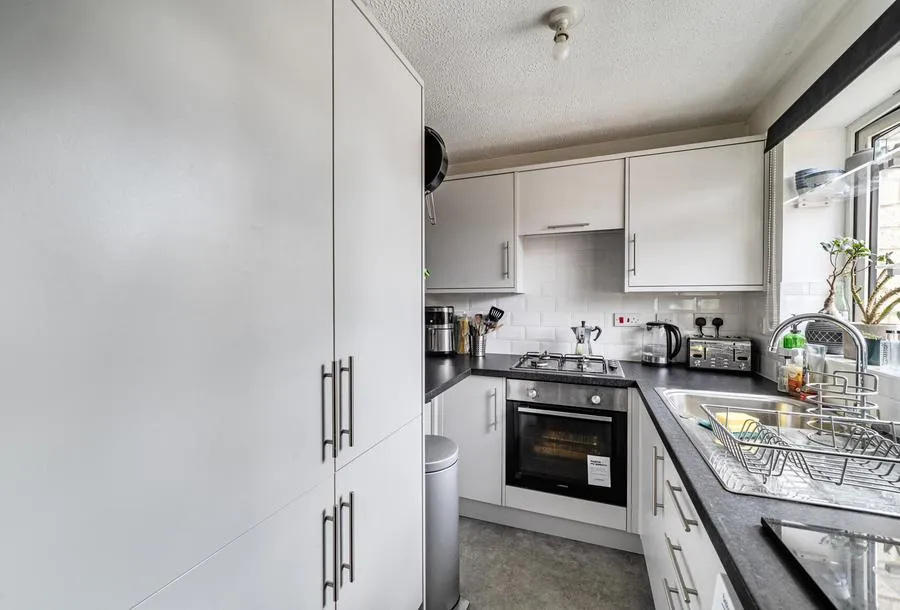 The Cornfields, Bishops Cleeve, GL52, photo 6