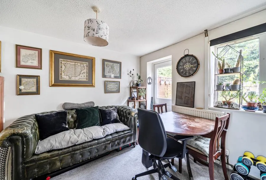 The Cornfields, Bishops Cleeve, GL52, photo 11