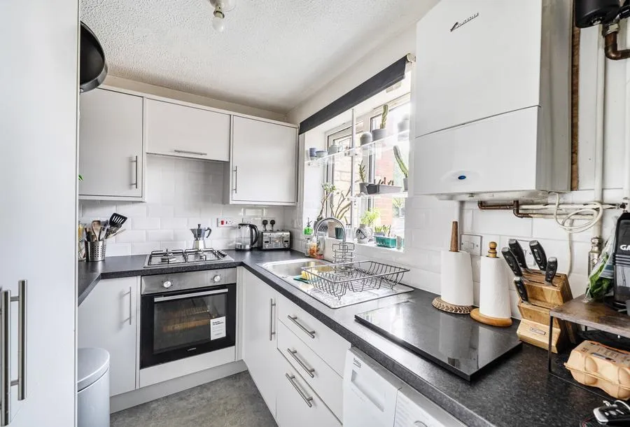 The Cornfields, Bishops Cleeve, GL52, photo 2