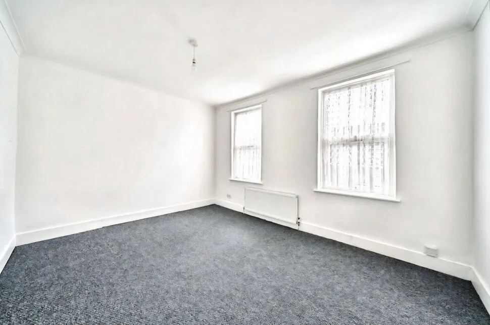 Tweedmouth Road, London, E13, photo 4