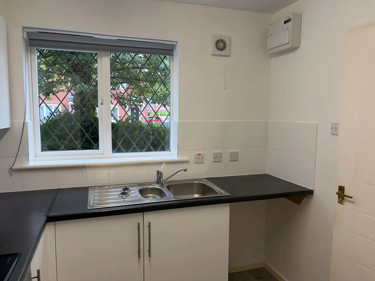 Winchester Drive, Muxton, TF2, photo 8