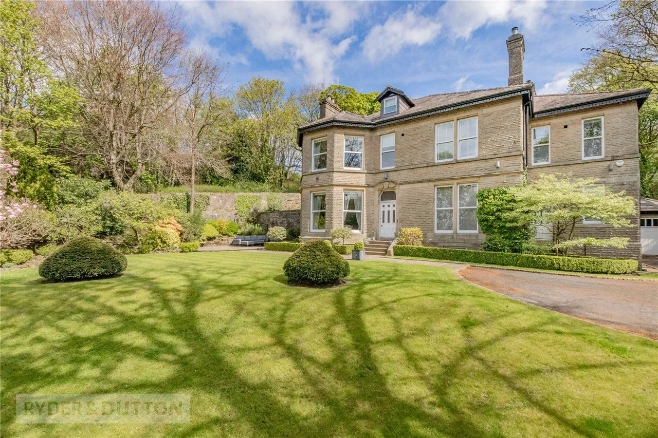 Kinders Lane, Greenfield, OL3, photo 31