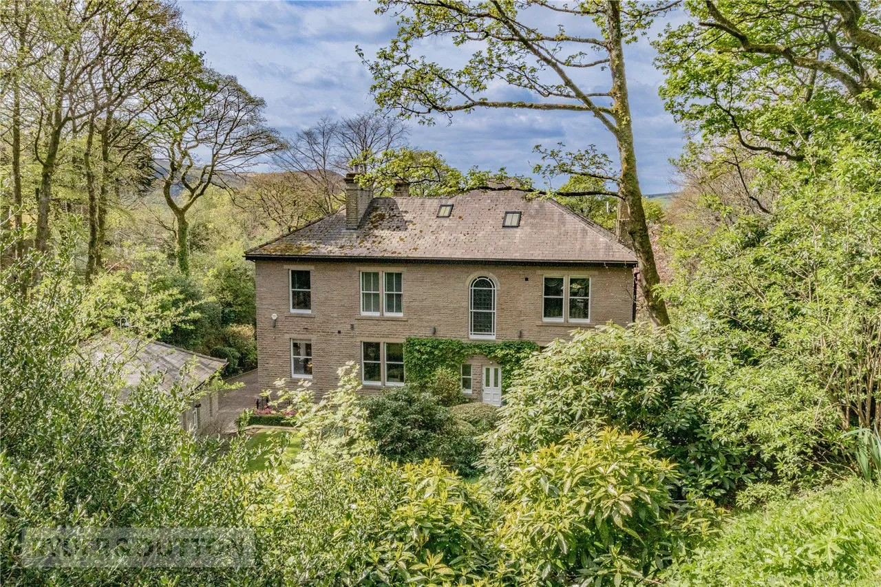 Kinders Lane, Greenfield, OL3, photo 35