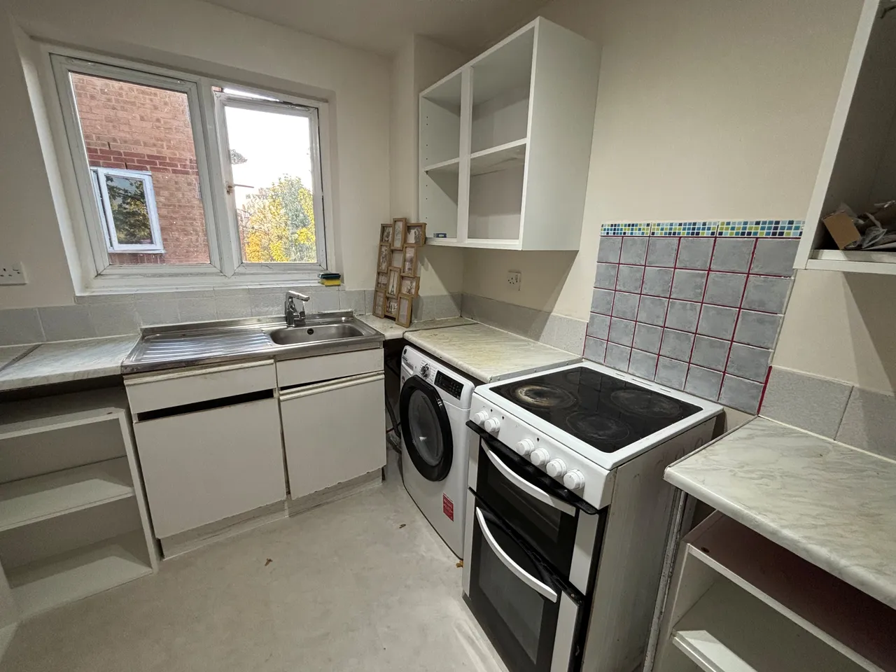 1 bed property to rent, Express Drive, Ilford, IG3