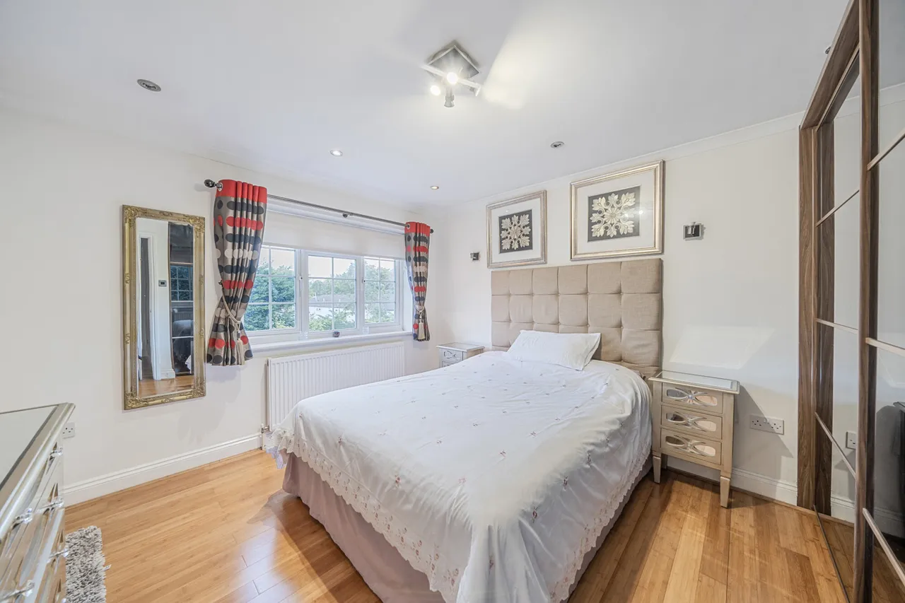 Leavesden Road, Stanmore, HA7, photo 16